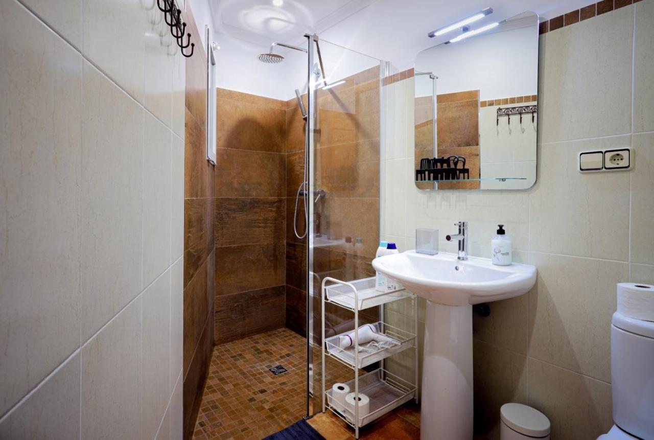 Cozy Apartment Near The Center, Torres De Serrano บาเลนเซีย ภายนอก รูปภาพ